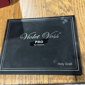 Violet Voss eyeshadow